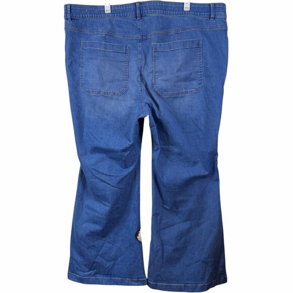 Lane Bryant Pull-On Fit High-Rise Sailor Flare Jean Size 28 - Picture 3 of 11